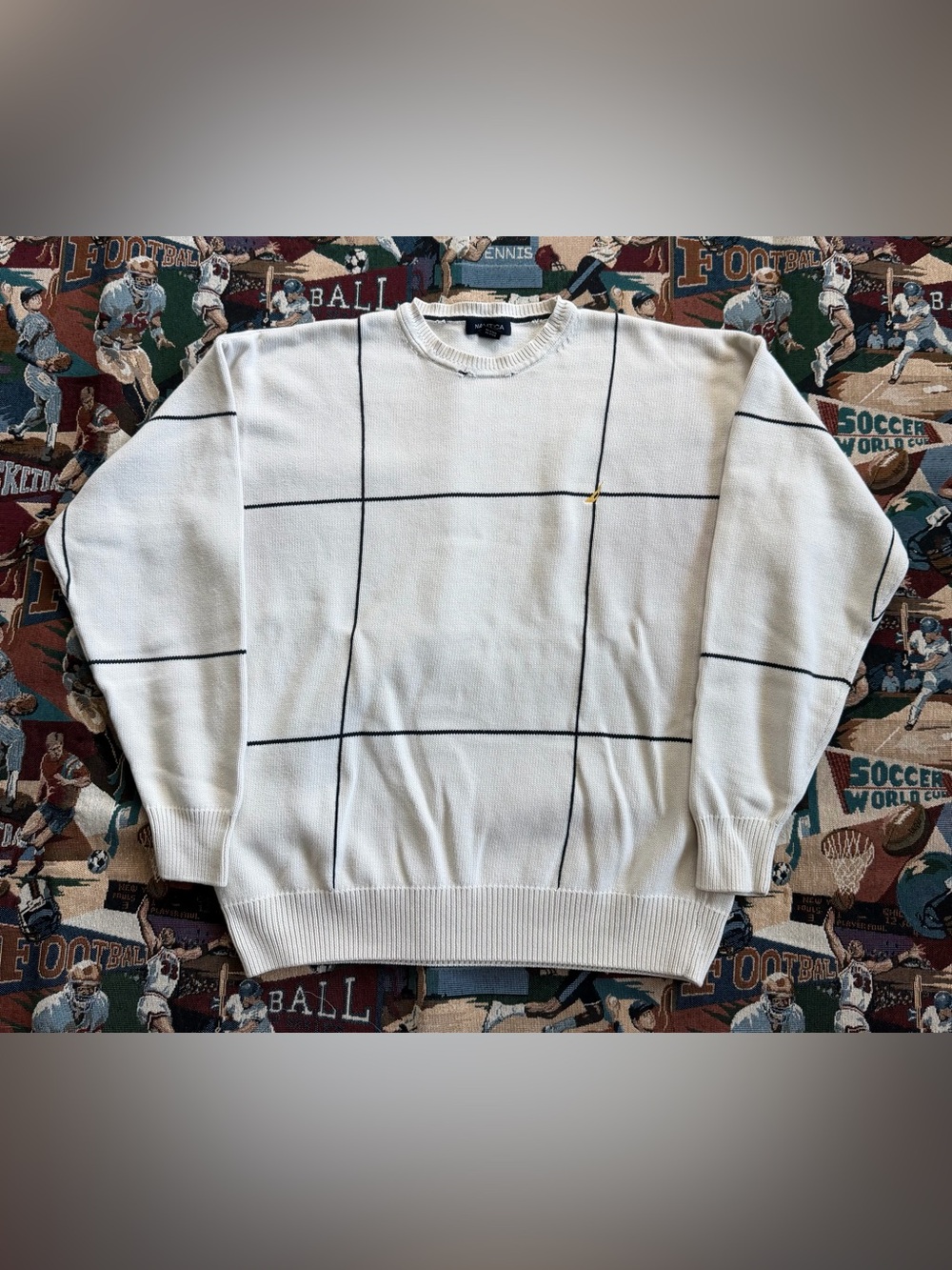 Vintage 90s Men’s Nautica White and Blue Cotton Sweater